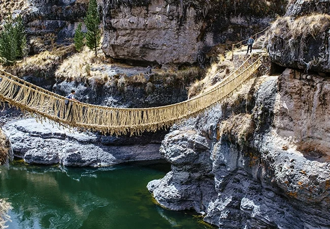 Foto-3-Bridge-Qeswachaka-quechua-communities-Cuzco.