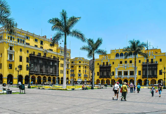 PLAZA DE LIMA